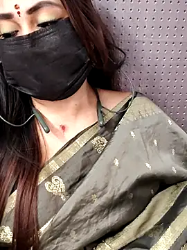 Snapshot of Cutie_nila26 chatting on November 5, 2025, 5:43 am Cutie nila26 online show from November 5, 2025, 5:43 am