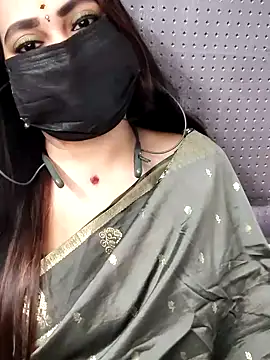 Snapshot of Cutie_nila26 chatting on November 25, 2025, 5:08 am Cutie nila26 online show from November 25, 2025, 5:08 am