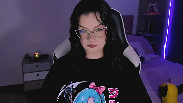 OphelianaRose33 online show from September 27, 2025, 10:05 pm