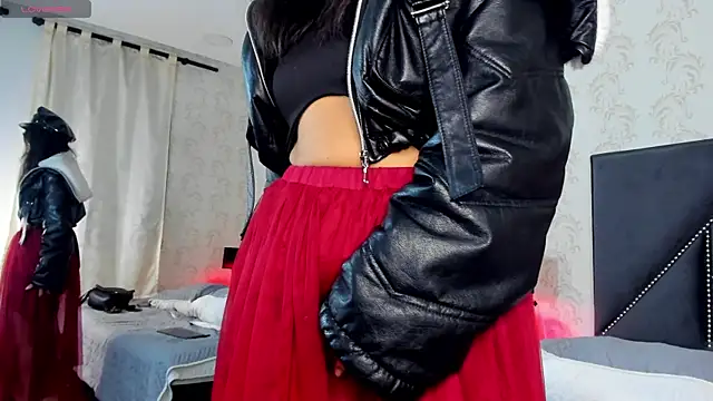 Snapshot of white_leti chatting on October 31, 2025, 10:27 pm white leti online show from October 31, 2025, 10:27 pm