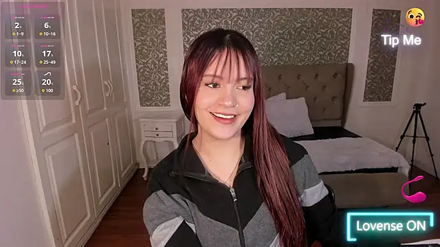 Snapshot of Jolie_price chatting on November 29, 2025, 2:44 am Jolie price online show from November 29, 2025, 2:44 am