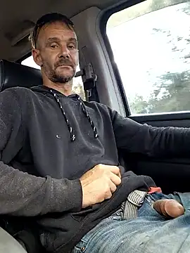 Hungwell1515 online show from February 16, 2026, 9:13 pm