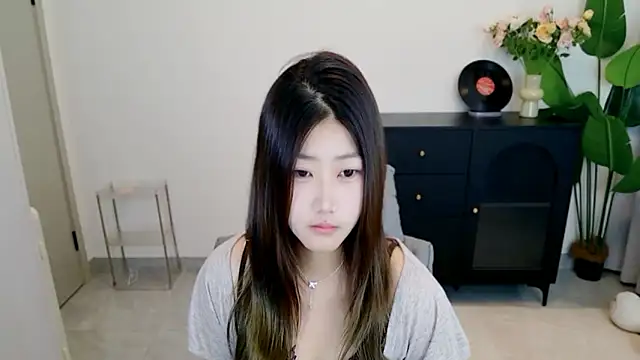 xiaouli online show from September 9, 2025, 1:27 am