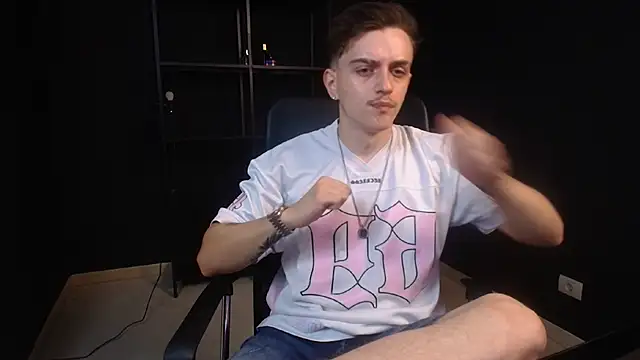 Snapshot of FelixStarkk chatting on July 21, 2026, 5:53 am FelixStarkk online show from July 21, 2026, 5:53 am