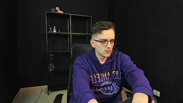 FelixStarkk online show from April 30, 2026, 4:30 am