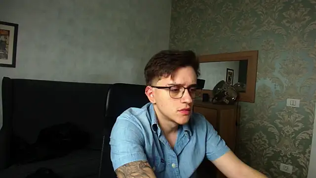 Snapshot of FelixStarkk chatting on October 29, 2025, 5:06 am FelixStarkk online show from October 29, 2025, 5:06 am