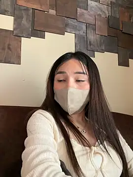 Snapshot of Linh_2004 chatting on March 2, 2026, 7:48 am Linh 2004 online show from March 2, 2026, 7:48 am