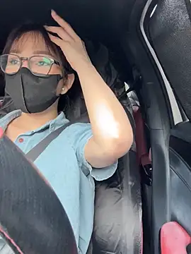 Linh 2004 online show from September 16, 2025, 6:36 am