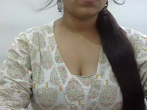 Snapshot of LIYO_ chatting on May 25, 2026, 7:29 am LIYO online show from May 25, 2026, 7:29 am