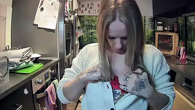 SexyMilf 37 online show from November 17, 2025, 9:19 pm