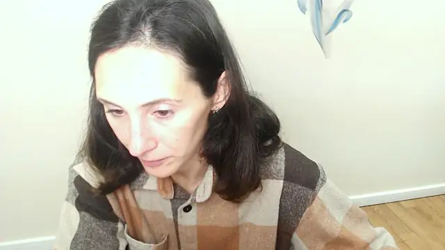 Snapshot of AlissaJersi chatting on October 6, 2025, 8:37 am AlissaJersi online show from October 6, 2025, 8:37 am