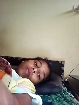 Snapshot of Saniye-143 chatting on October 12, 2025, 2:46 am Saniye-143 online show from October 12, 2025, 2:46 am