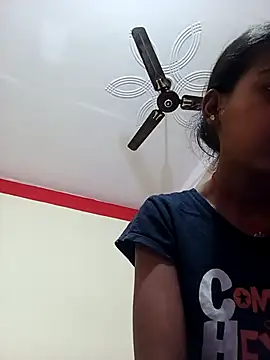 Snapshot of Saniye-143 chatting on October 10, 2025, 4:13 am Saniye-143 online show from October 10, 2025, 4:13 am