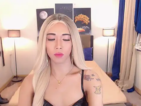 Snapshot of PreciousAmore chatting on November 11, 2025, 10:21 am PreciousAmore online show from November 11, 2025, 10:21 am