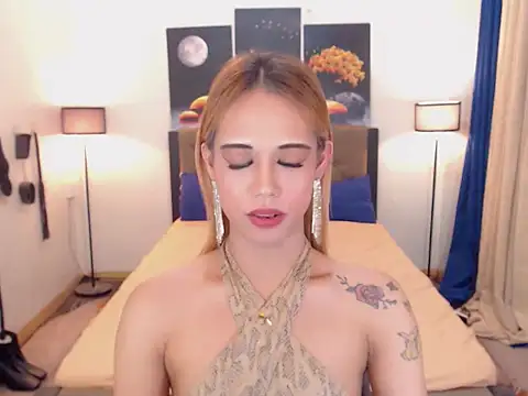 Snapshot of PreciousAmore chatting on November 26, 2025, 11:43 am PreciousAmore online show from November 26, 2025, 11:43 am