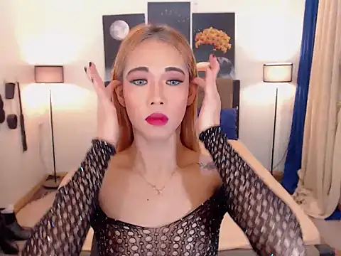 Snapshot of PreciousAmore chatting on November 8, 2025, 2:26 am PreciousAmore online show from November 8, 2025, 2:26 am