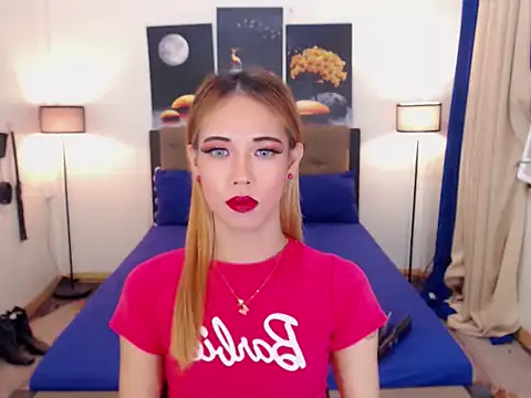 Snapshot of PreciousAmore chatting on December 15, 2025, 10:37 pm PreciousAmore online show from December 15, 2025, 10:37 pm