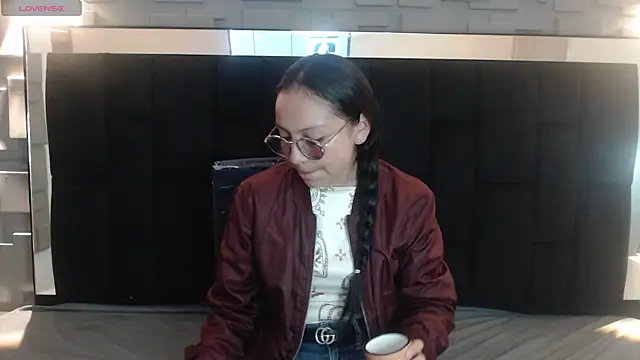 Snapshot of katalina07_1 chatting on December 17, 2025, 1:16 pm katalina07 1 online show from December 17, 2025, 1:16 pm