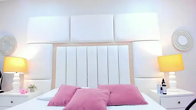 GabyMoreau online show from March 7, 2026, 6:13 pm