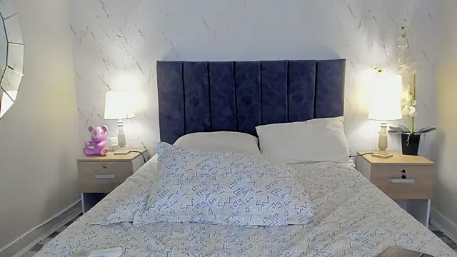 Snapshot of Emilly_Beaumont chatting on April 25, 2026, 2:14 am Emilly Beaumont online show from April 25, 2026, 2:14 am