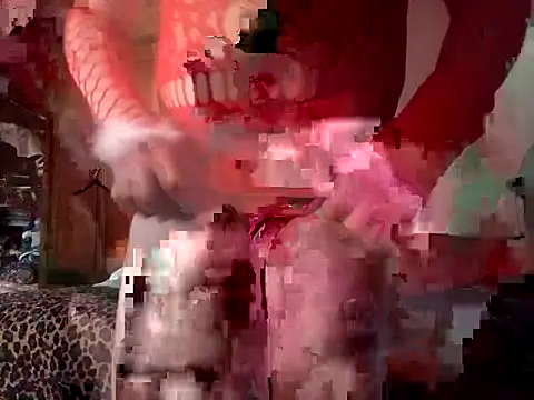 laiuusss69 online show from April 24, 2026, 3:14 pm