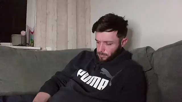 Snapshot of MasterJakeJohns chatting on April 5, 2026, 9:43 pm MasterJakeJohns online show from April 5, 2026, 9:43 pm