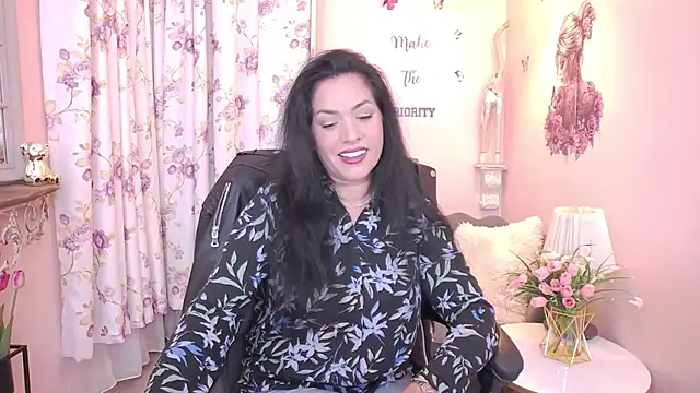 Snapshot of MyLovOne chatting on March 15, 2026, 1:51 pm MyLovOne online show from March 15, 2026, 1:51 pm