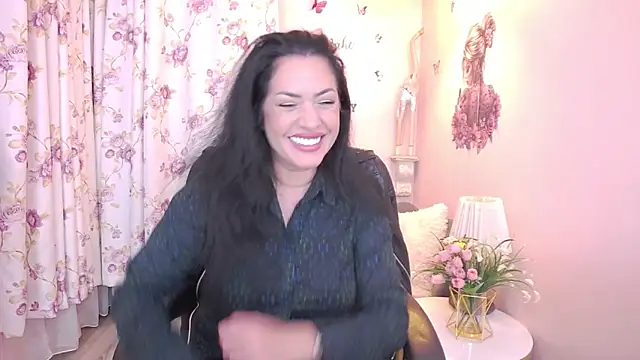 Snapshot of MyLovOne chatting on March 26, 2026, 11:41 am MyLovOne online show from March 26, 2026, 11:41 am