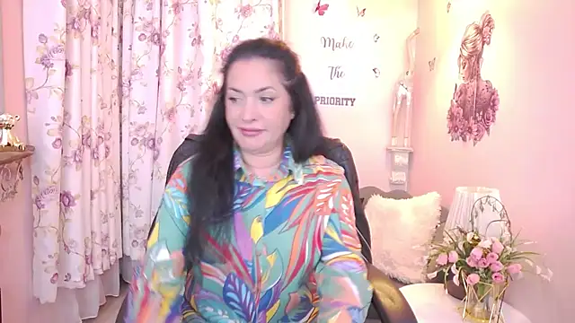 Snapshot of MyLovOne chatting on April 14, 2026, 8:52 am MyLovOne online show from April 14, 2026, 8:52 am