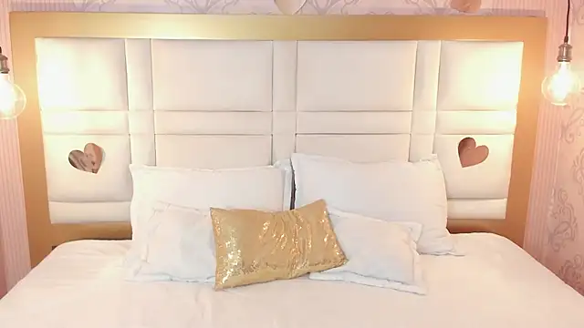 luna hot ass online show from January 6, 2026, 7:51 pm