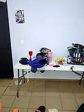 Snapshot of saenz_eymi chatting on May 10, 2026, 4:09 pm saenz eymi online show from May 10, 2026, 4:09 pm