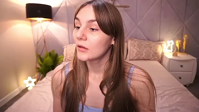 Snapshot of DiamondGoldie chatting on November 6, 2025, 1:59 pm DiamondGoldie online show from November 6, 2025, 1:59 pm