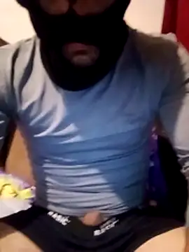 Snapshot of Golonzo1996 chatting on November 27, 2025, 8:31 pm Golonzo1996 online show from November 27, 2025, 8:31 pm