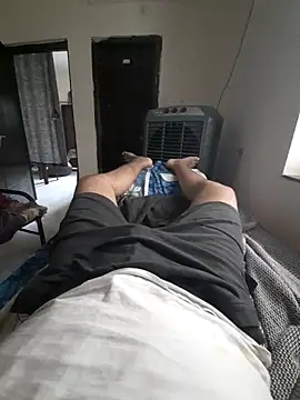 Yourslovingdick online show from April 20, 2026, 6:16 am