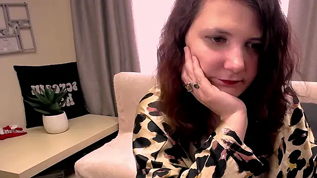 TwoBigSuns online show from May 12, 2026, 7:38 am