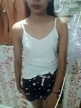 Snapshot of Meenaksi-singh chatting on November 2, 2025, 3:50 pm Meenaksi-singh online show from November 2, 2025, 3:50 pm