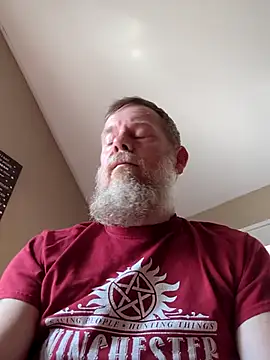 sizableunicorn7 online show from September 22, 2025, 9:10 pm