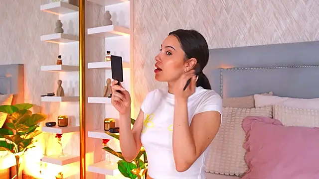 Snapshot of Sofy_Bradd chatting on April 4, 2026, 6:53 am Sofy Bradd online show from April 4, 2026, 6:53 am