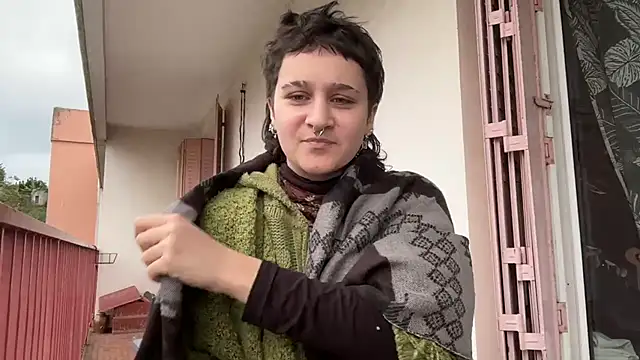 Snapshot of NIQUE_TARAXX chatting on September 30, 2025, 11:16 am NIQUE TARAXX online show from September 30, 2025, 11:16 am