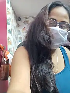 nisha 1110 online show from November 5, 2025, 1:58 pm