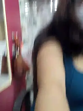 nisha 1110 online show from November 25, 2025, 2:39 pm