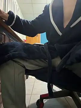 Snapshot of Rmangotw chatting on February 2, 2026, 2:27 pm Rmangotw online show from February 2, 2026, 2:27 pm