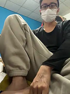 Snapshot of Rmangotw chatting on March 10, 2026, 2:54 pm Rmangotw online show from March 10, 2026, 2:54 pm