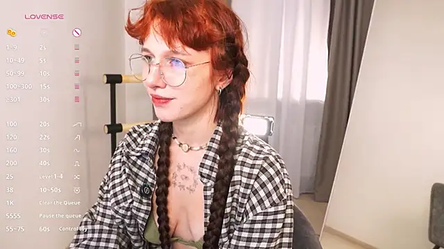 Snapshot of LeelooYolo chatting on November 15, 2025, 3:49 pm LeelooYolo online show from November 15, 2025, 3:49 pm