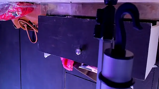 Snapshot of MissKathyfox chatting on October 29, 2025, 4:06 pm MissKathyfox online show from October 29, 2025, 4:06 pm