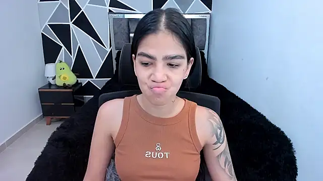 valeria-duarte online show from April 2, 2026, 12:23 pm