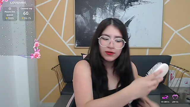 Snapshot of olivia_russo_ chatting on November 6, 2025, 8:13 pm olivia russo online show from November 6, 2025, 8:13 pm