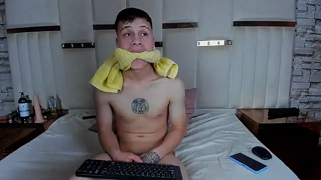 Snapshot of Afroditahh chatting on December 13, 2025, 8:04 pm Afroditahh online show from December 13, 2025, 8:04 pm