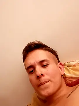 Snapshot of Jmgj912 chatting on May 1, 2026, 4:23 pm Jmgj912 online show from May 1, 2026, 4:23 pm