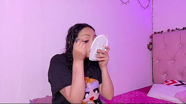 Snapshot of manumeow1 chatting on February 9, 2026, 10:19 pm manumeow1 online show from February 9, 2026, 10:19 pm